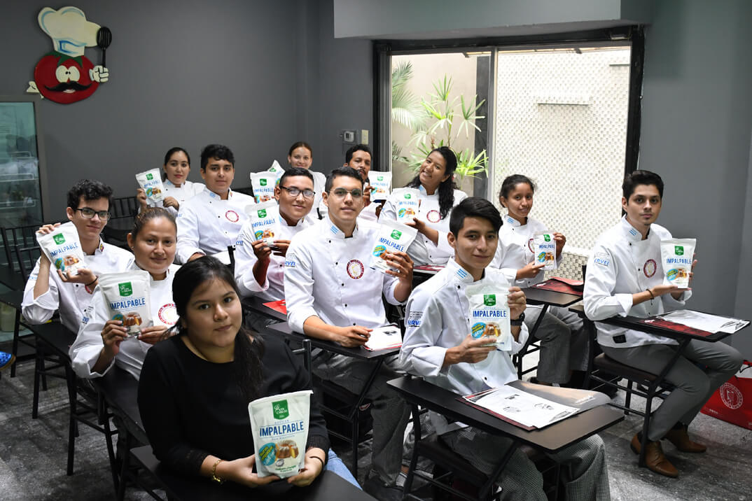 San Carlos Sugar Welcomes to the new students of Escuela Culinaria (Culinary School)